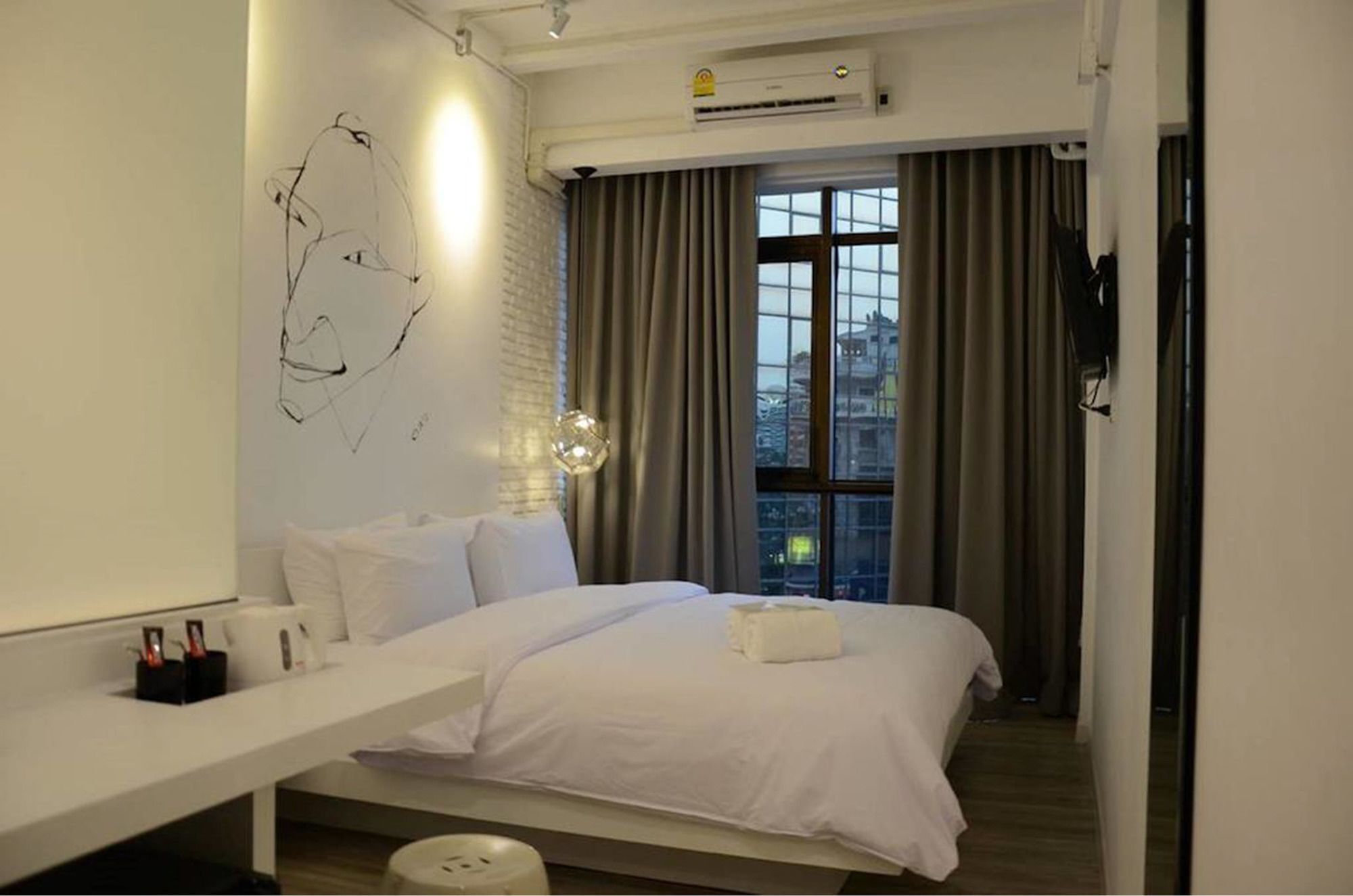 3 Howw Hostel At Sukhumvit 21 Бангкок Экстерьер фото
